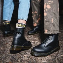 Dr. Martens 1460 Black Vegan Felix Dr. Marten 8 Eye Boots