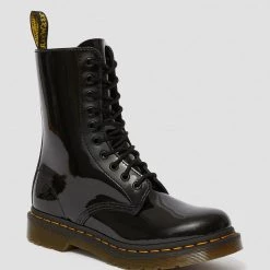 Dr. Martens 1490 Shiny Black Patent Lamper Boots Gals