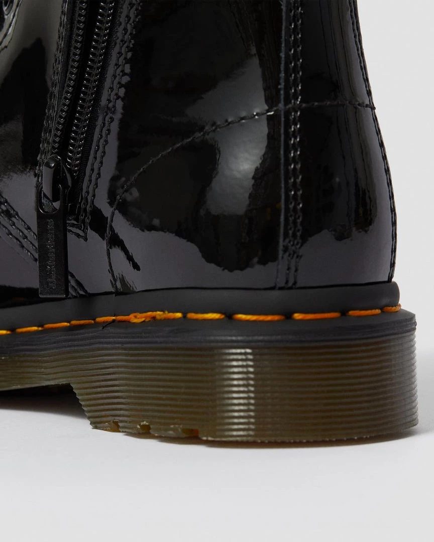 Dr. Martens 1490 Shiny Black Patent Lamper Boots Gals 9 Dr. Martens 1490 Shiny Black Patent Lamper Boots Gals