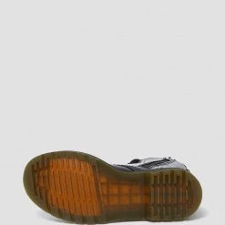 Dr. Martens 1490 Shiny Black Patent Lamper Boots Gals 18 Dr. Martens 1490 Shiny Black Patent Lamper Boots Gals