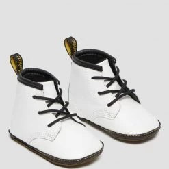 Dr. Martens Kids // Baby Baby White Crib Dr Martens Mason 1460