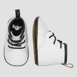 Dr. Martens Kids // Baby Baby White Crib Dr Martens Mason 1460