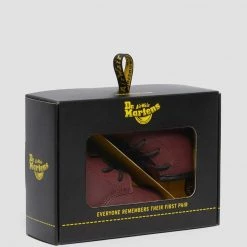 Dr. Martens Kids // Baby Baby Cherry Red Crib Dr Martens Mason 1460