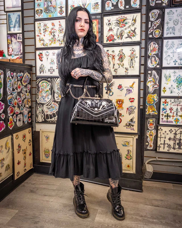 Sourpuss Nokturnal Bat Silver Kisslock Purse 4 Sourpuss Nokturnal Bat Silver Kisslock Purse