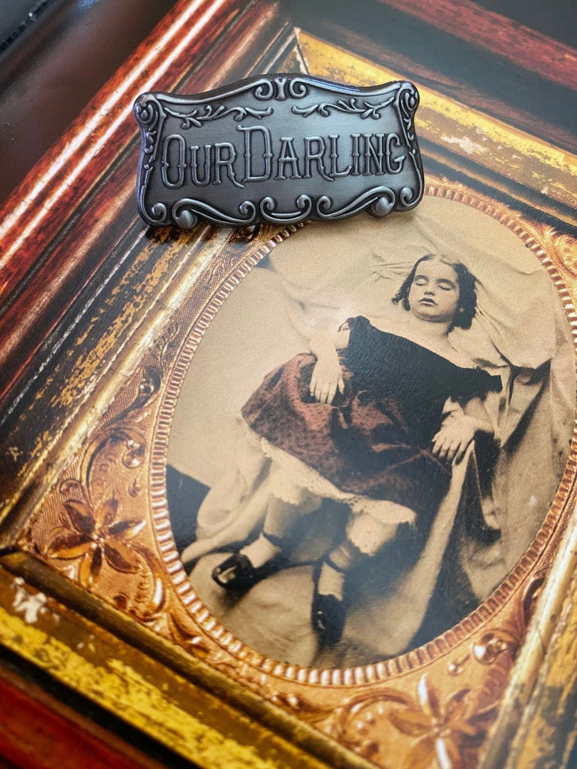 L'esquelet Patches Our Darling Coffin Plaque Pin 4 L'esquelet Patches Our Darling Coffin Plaque Pin