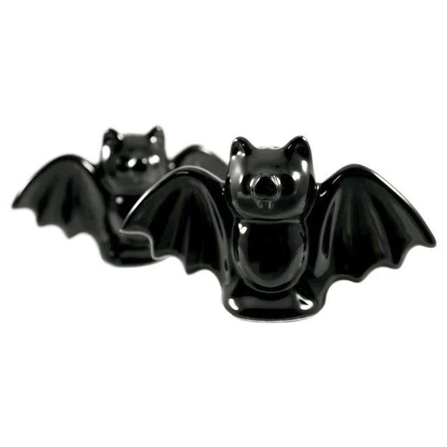Sourpuss Black Bat Salt & Pepper Shaker Set Housewares 6 Sourpuss Black Bat Salt & Pepper Shaker Set Housewares
