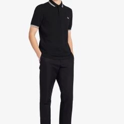 Guys Fred Perry Twin Tipped Polo Black / White 18 Guys Fred Perry Twin Tipped Polo Black / White