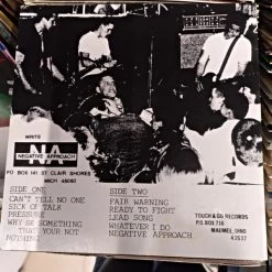 Vinyl Records Music Negative Approach - S/T 7