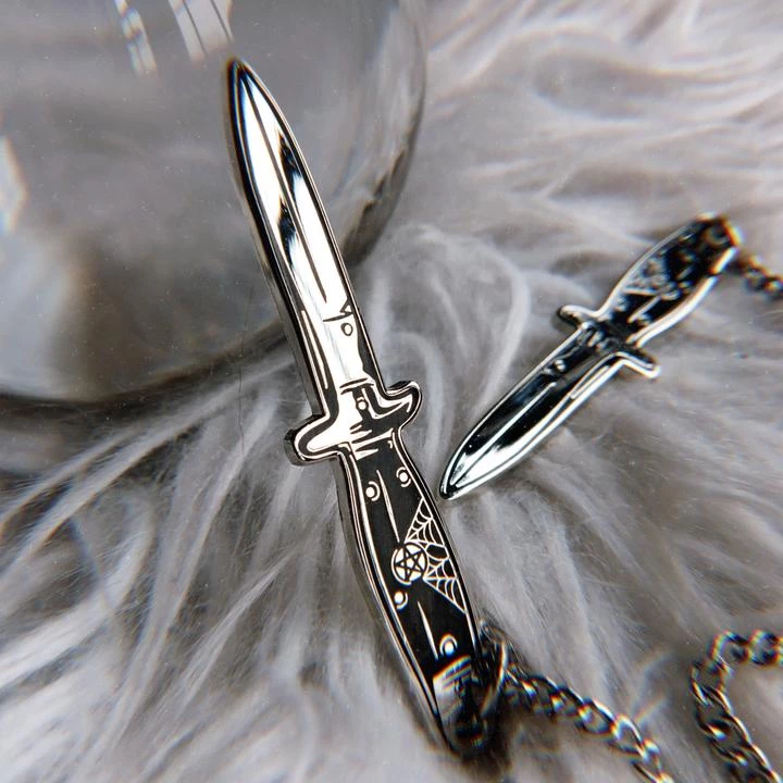 Nyxturna Double Switchblade & Chain Pin 4 Nyxturna Double Switchblade & Chain Pin