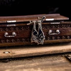 L'esquelet Patches Nocturnal Lovers Bat Pin