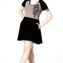 Sourpuss Nokturnal Bats Raglan Skater Dress Gals 9 Sourpuss Nokturnal Bats Raglan Skater Dress Gals