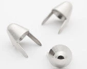 Small English 77 Cone Studs